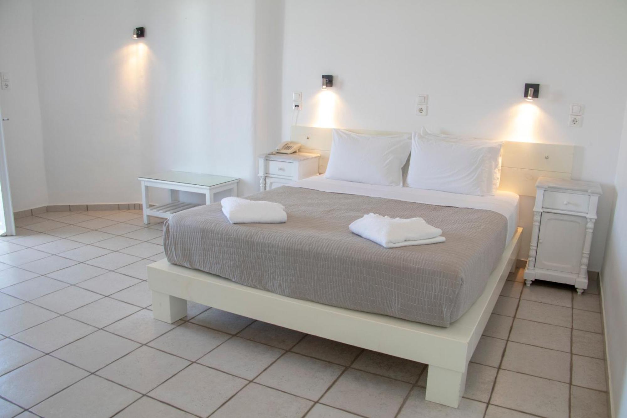 Hotel Manos Naousa  Bagian luar foto